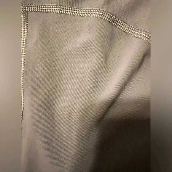 Lululemon All The Right Places Crop II *23" Color Cassis Size 6 - Picture 8 of 8